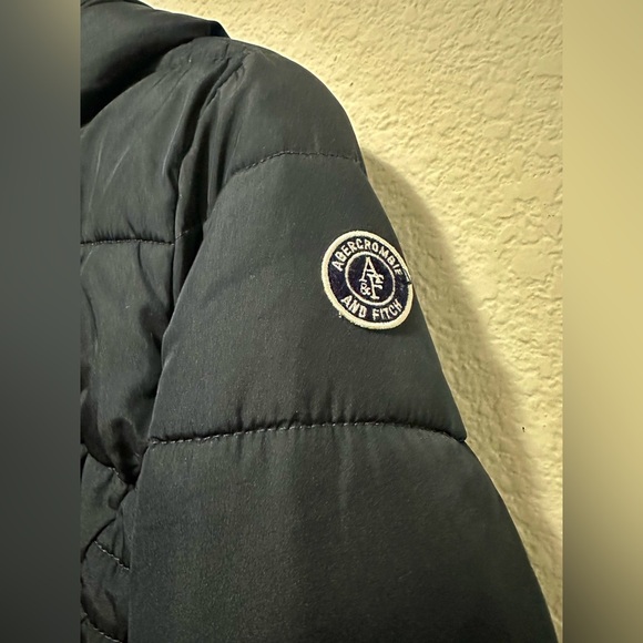 Abercrombie & Fitch size S Puffer Jacket - Picture 3 of 11